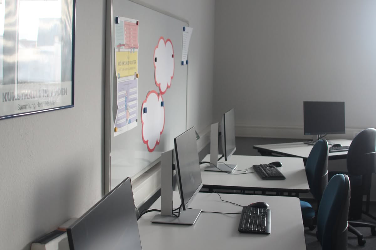 EDV-Arbeitsplatz im Schulungsraum